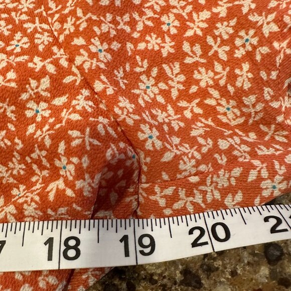 Romantic Floral Wrap Top 🧚‍♀️🌸 - Picture 4 of 6